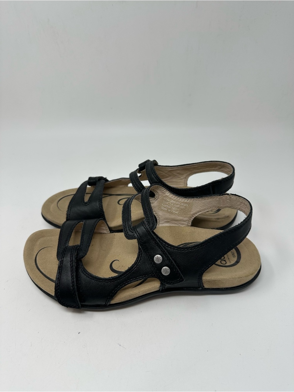 Abeo Women's Crescent Black Leather Strap Sandals Sz 7.5
